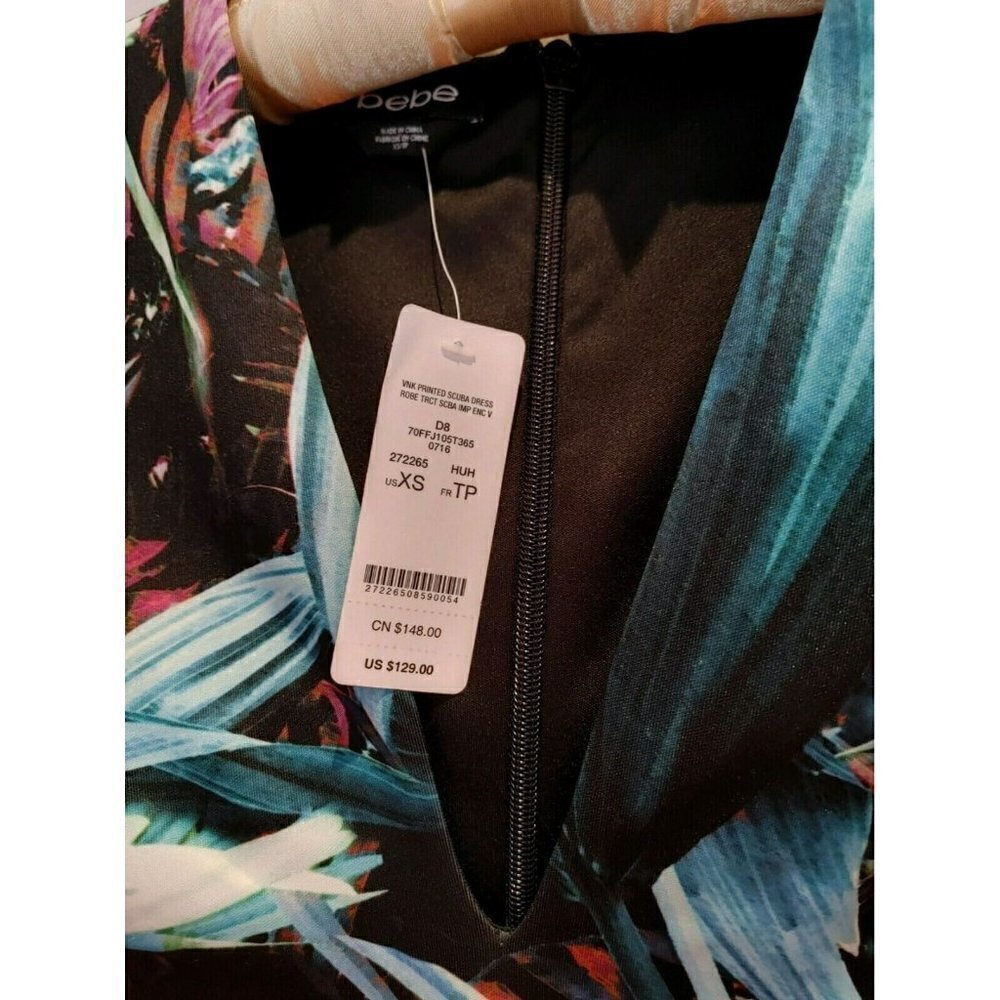 NWT BEBE V-Neck Scuba Dress Blue Multi Color Printed Abstract Size XS - Picture 5 of 7